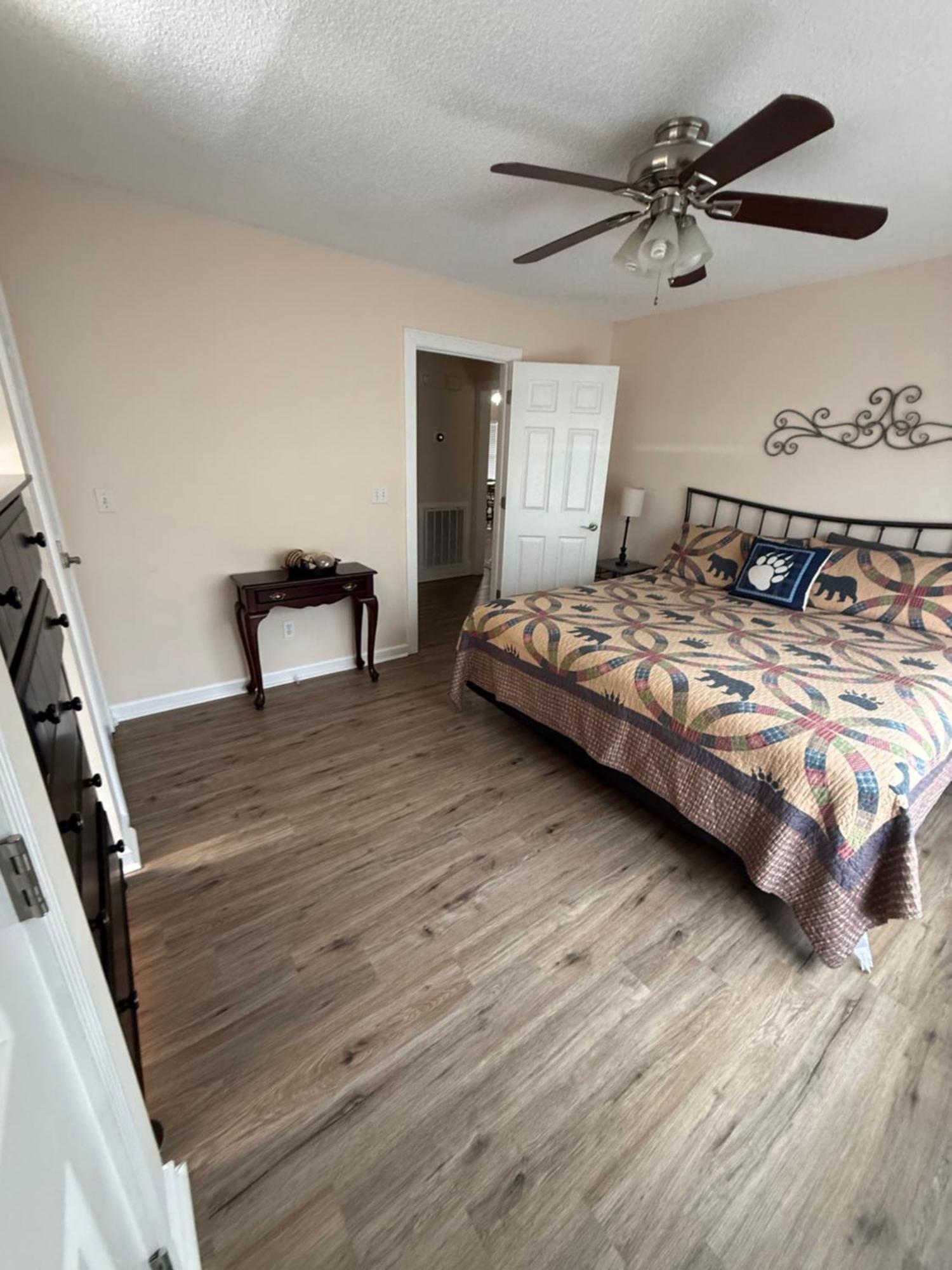 Bears Valley Inn - Great Location! - Peaceful, Children And Dog Friendly Retreat - Less Than 15 Min To All Attractions - Private Pool Club & Fishing Hole - Game Room With Tv Sevierville Eksteriør billede